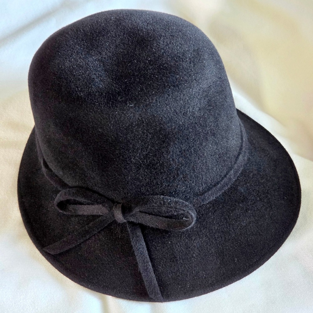Eric Javits Cloche Hat Women Sz 7 1/8 Black Excellent Wool Felt Bow Packable USA